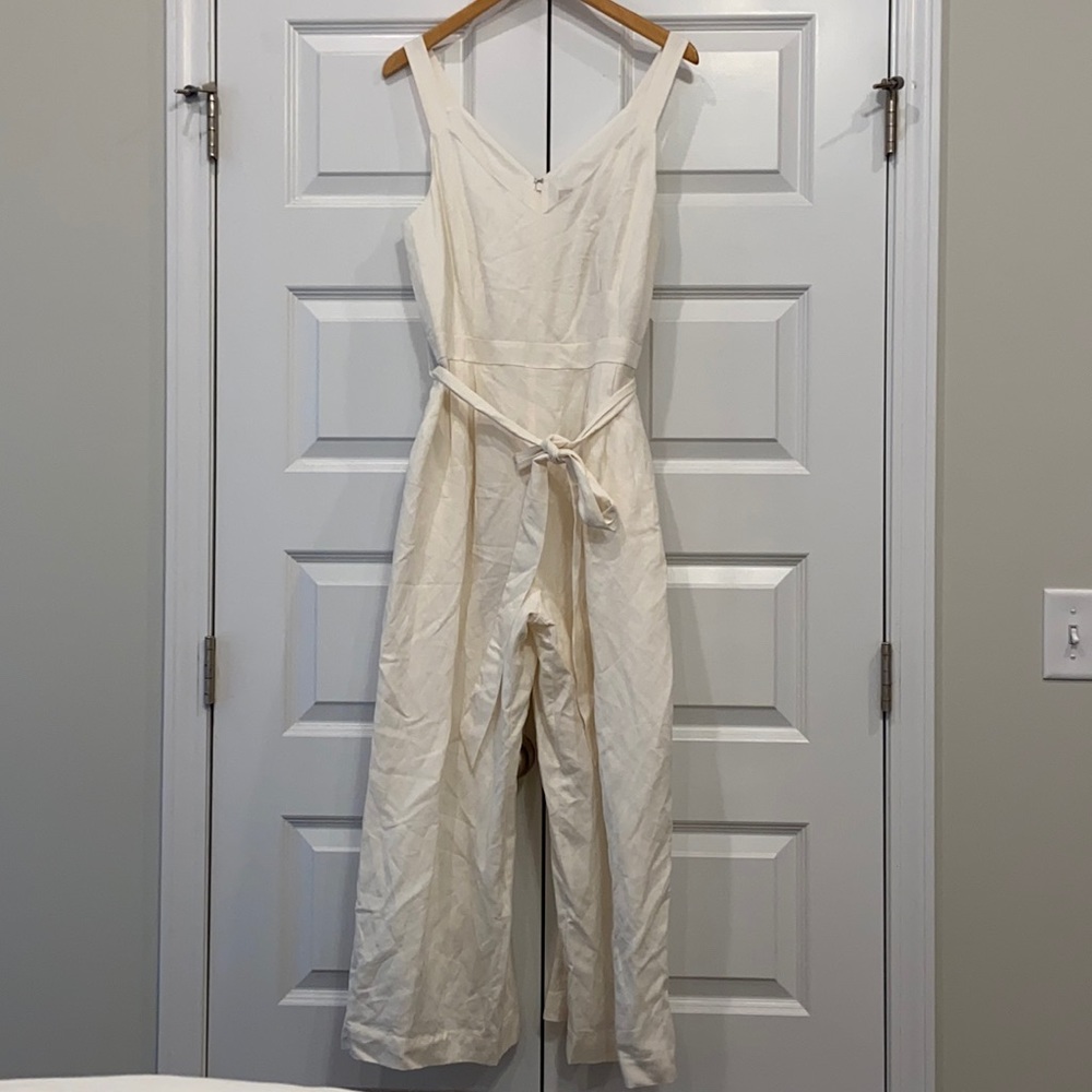 Women's Loft White/Cream jumper size 8